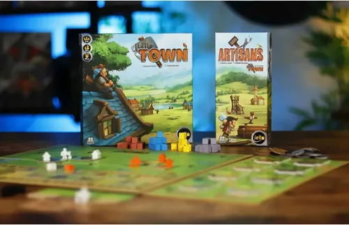 Vista 3 de IELLO: Little Town: Artisans Expansion - Juego de mesa de estrategia, táctico e interactivo, más edificios y objetivos, juego familiar, a partir