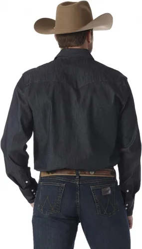 Vista 2 de Wrangler Camisa sólida de manga larga con cuello extendido para hombre, rendimiento avanzado, comodidad avanzada, corte vaquero