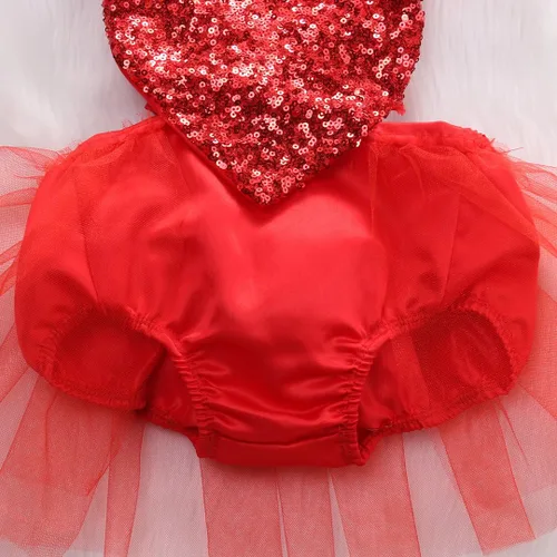 Vista 6 de Muasaaluxi Mameluco de San Valentín para niñas recién nacidas, vestido de tutú con manga volada, corazón y lentejuelas, traje de verano 0-3 años