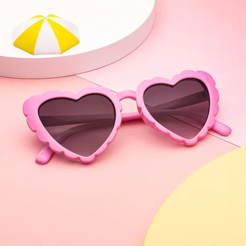 Vista 6 de FEISEDY Love Heart Shaped Sunglasses for Women Trendy Retro Cat Eye Mod Style Gafas elegantes B2336