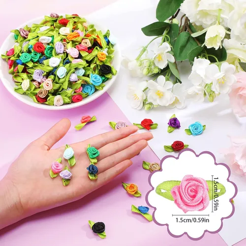 Vista 2 de 500 unidades de mini rosas multicolor de satén para manualidades, lazos de rosas pequeñas de satén de 0.59 pulgadas, pequeñas flores de tela