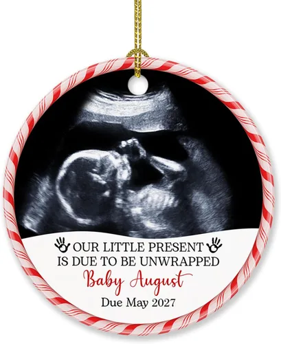 Vista 12 de Adorno personalizado para bebé que llega 2027, adorno de Navidad de Bump, elige el nombre del bebé y el año de Navidad para el nuevo abuelo abuela