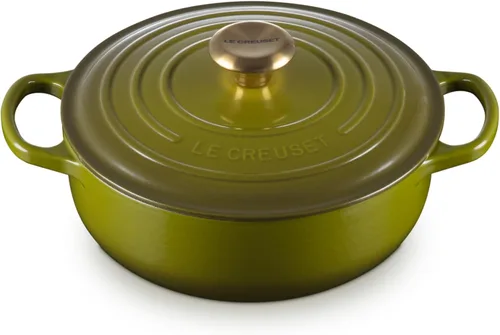 Vista 13 de Le Creuset Horno Sauteuse Signature de hierro fundido esmaltado, 3.5 cuartos, Caribe