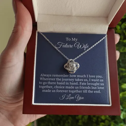 Vista 35 de Collar con texto en inglés «To My Future Wife & Prometido» – Joyería de compromiso con nudo de amor para novia