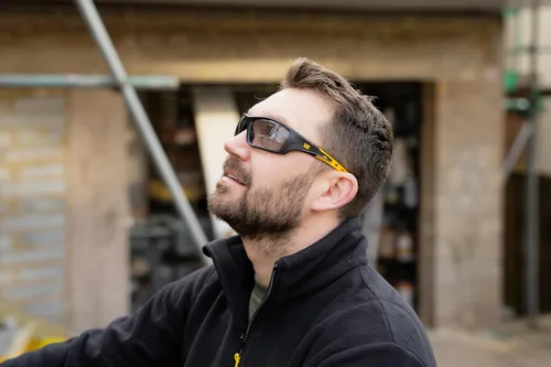 Vista 7 de CAT PHOTOPLAN - Gafas de seguridad fotocromáticas para hombres y mujeres, ANSI Z87.1, protección UV400, antiniebla, resistentes a los arañazos