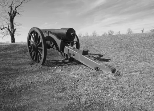 Vista 2 de Noah Jigsaw Puzzle Civil War Cannon en Vicksburg, Mississippi. Antiguo canon de la guerra civil en el campo de batalla en Vicksburg Mississippi