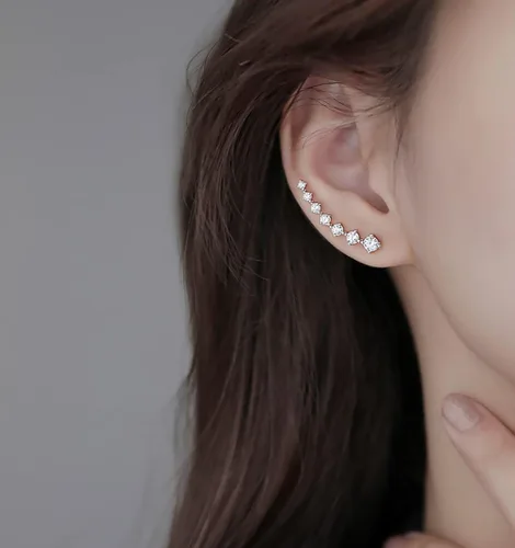 Vista 3 de Aretes de plata esterlina 925 sólidos con 7 cristales de Reffeer, aretes de escalador para mujer, aretes envueltos