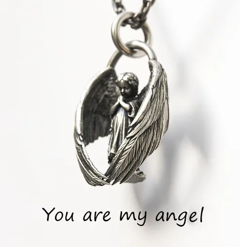 Vista 3 de MYNCBD Collar de alas de ángel vintage para hombres y mujeres, diseño vintage personalizado de nicho unisex, colgante, joyería de amuleto genial