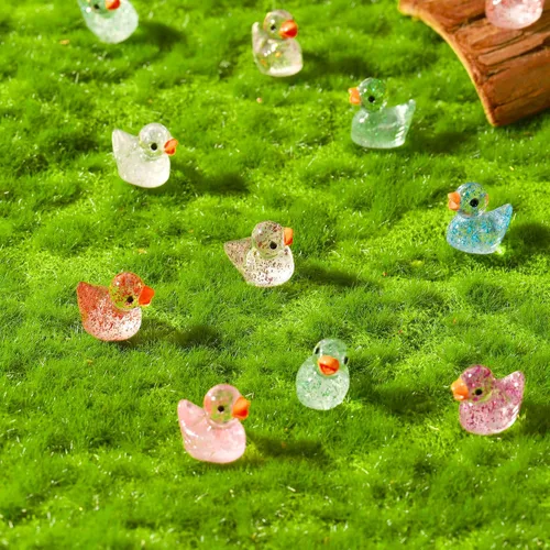 Vista 5 de Fuyamp - 120 mini patos de resina, lindas figuras de pato en miniatura coloridas para proyectos de bricolaje, acuario, decoración del hogar