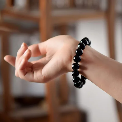 Vista 7 de Dczosily Pulsera de ónix natural para hombres y mujeres, hecha a mano, pulsera elástica con cuentas de ágata de cristal, joyería curativa