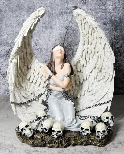 Vista 8 de Ebros Gift Espíritus cautivos con los ojos vendados Ángel de pureza atado en cadenas por Graveyard of Skulls Figurine Fantasy Gothic Spirit Ocultit