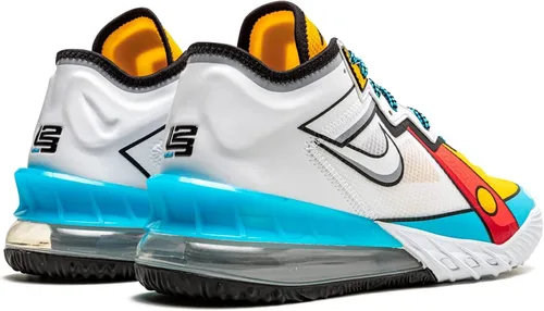 Vista 3 de Nike Lebron 18 Low Stewie Griffin Edición Limitada CV7562-104