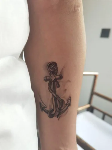 Vista 3 de Juego de 5 pegatinas de tatuaje temporales impermeables con anclaje gris, brújula crux (SF4369)