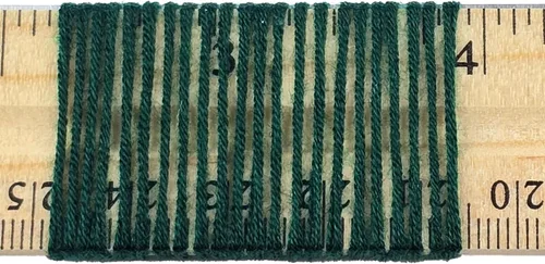 Vista 4 de Paquete de 10 unidades de hilo de 500 gramos de Yonkey Monkey - 70 % rayón derivado del bambú, 30 % algodón - Importado - Verde militar 9059