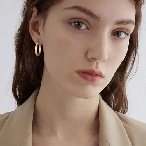 Vista 9 de Aretes de aro para mujer, aros planos chapados en oro de 14 quilates Dorado