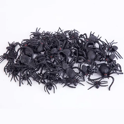 Vista 8 de JIALWEN 60 arañas de plástico realistas, juguetes de araña falsa negra y anillos de araña, juguetes de araña, accesorios de broma de Halloween