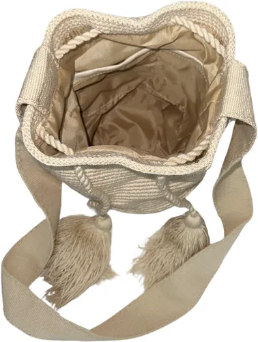 Vista 4 de Mochila Colombiana Auténtica WAYUU Mejor Hecho A Mano Cruz Cuerpo Flecos Pajita Bolsa Mediano Beige Nuevo, Beige, Bolso hecho a mano Wayuu