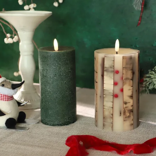 Vista 8 de Velas de abedul real sin llama incrustadas con bayas rojas, velas de Navidad sin llama con control remoto, velas tipo pilar que funcionan
