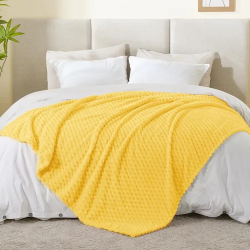Vista 100 de BEDELITE Manta de forro polar para sofá y cama, manta decorativa de jacquard 3D de almendra, súper suave y acogedora, manta mullida cálida adecuada