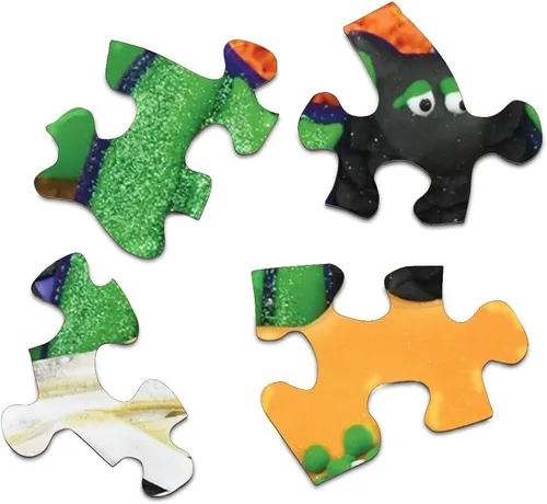 Vista 4 de Springbok 's Rompecabezas de 500 piezas Terrorific Treats - Hecho en Estados Unidos Multicolor