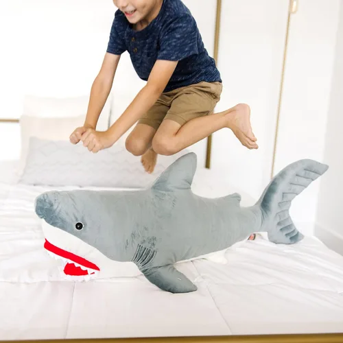 Vista 3 de Tiburón gigante de peluche, animales realistas de Melissa & Doug, (más de 3 pies de largo)