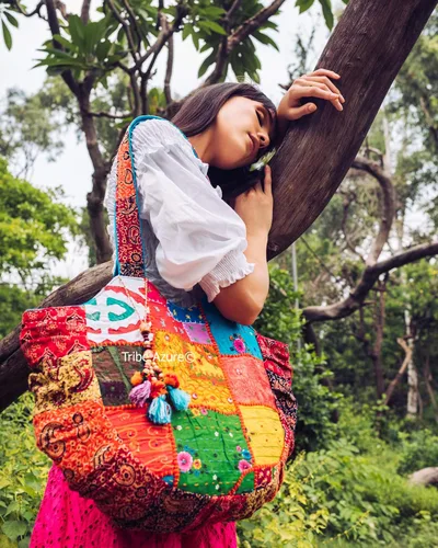 Vista 5 de Tribe Azure - Bolso de hombro hecho a mano para mujer, grande, floral, colorido, hecho a mano, para verano, playa, picnic, libros, portátil