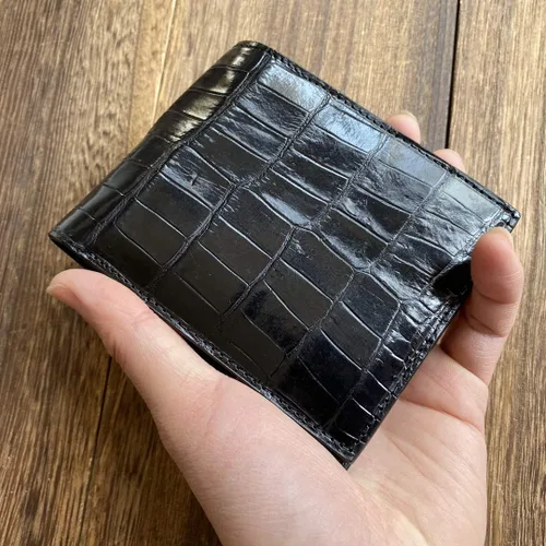 Vista 4 de Carteras de cocodrilo de lujo hechas a mano para hombre Cartera plegable de cuero genuino