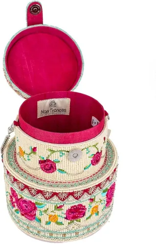 Vista 5 de Mary Frances Layers of Love Beaded Top Handle Wedding Cake Bridal Handbag