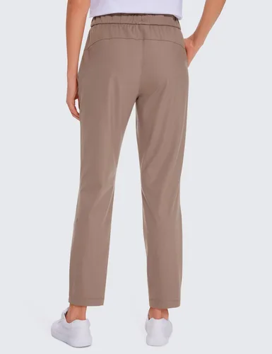 Vista 2 de CRZ YOGA - Pantalones deportivos de vestir con bolsillos para mujer, elasticidad de 4 vías, largo de 78 (al tobillo) ideales para golf, trabajo