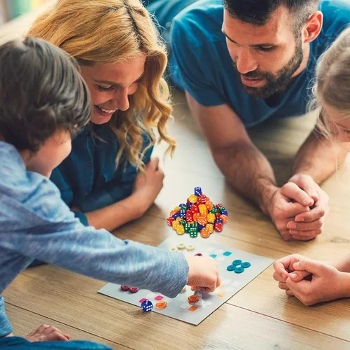 Vista 2 de PowerKing Juego de 100 dados multicolor prémium de 0.630 in (5 colores), tamaño estándar, acrílico duradero, perfecto para juegos de mesa