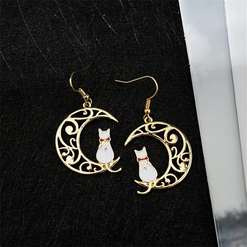 Vista 6 de coadipress Pendientes de luna de gato para mujeres y niñas, chapados en oro, esmaltados, blanco y negro, diseño de marinero, luna y gato tallados