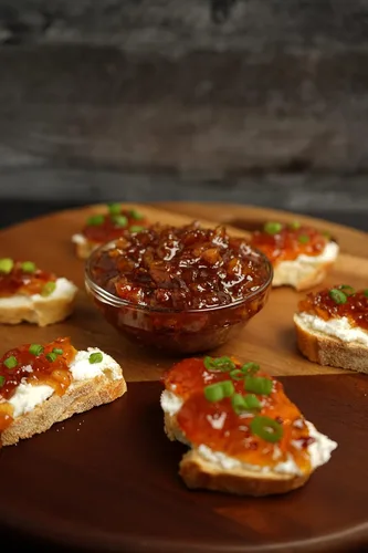 Vista 3 de Green Jay Gourmet Mermelada de Tocino y Jalapeño – Crema clásica para hamburguesas, sándwiches, tostadas, charcutería – Sabor dulce y salado
