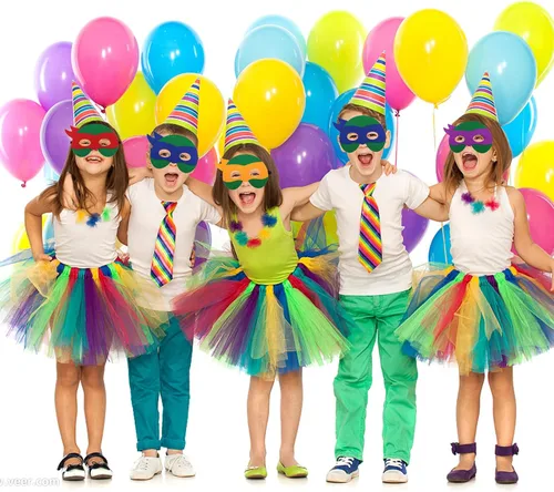 Vista 4 de Paquete de 24 máscaras de superhéroes para fiestas infantiles, juego temático de superhéroes, suministros de fiesta de cumpleaños, personajes