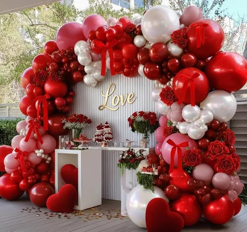 Vista 6 de Kit de guirnalda de arco de globos de cereza roja y rosa doble relleno