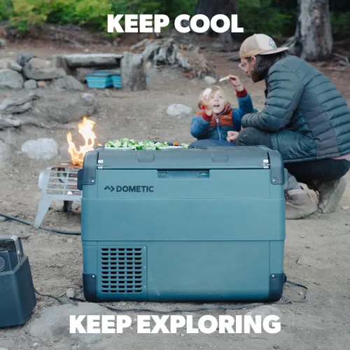 Vista 8 de Dometic CFX Electric Cooler Portable Freezer CFX2 Series AC/DC or Solar Powered
