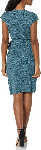 Vista 2 de Tienda Essentials - Vestido cruzado clásico de manga casquillo para mujer (disponible en tallas grandes)