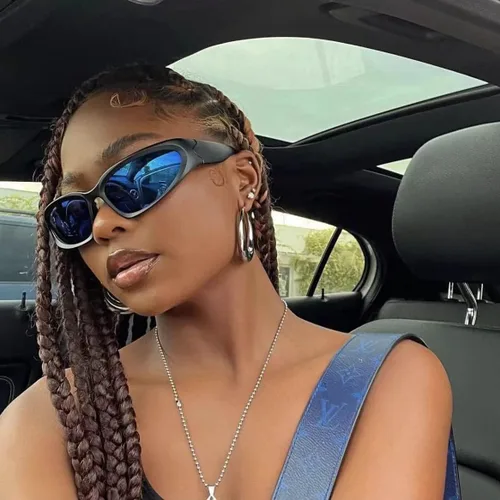 Vista 2 de knliwkm Gafas de sol deportivas envolventes plateadas Y2K futuristas ovaladas para mujeres y hombres 2022 a la moda