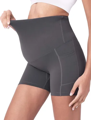Vista 2 de POSHDIVAH - Pantalones cortos de yoga para embarazadas, cubren la barriga, pantalones deportivos cortos para correr, hacer ejercicio y el verano