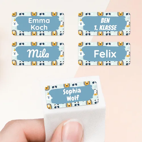Vista 2 de Etiquetas de nombre personalizadas para niños [70 unidades] – Calcomanías de nombre impermeables para la escuela, artículos y ropa – Etiquetas