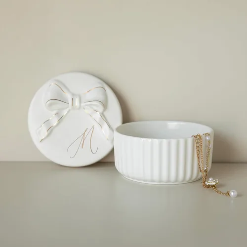 Vista 3 de COLLECTIVE HOME - Joyero con monograma con lazo, ideas de regalo de Navidad para mujeres, pequeño regalo para novia, esposa, soporte para anillos
