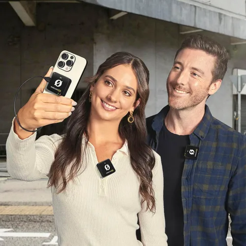 Vista 2 de RØDE Sistema de Micrófono Inalámbrico ME Dual Set Ultra Compacto con Micrófonos Integrados, Tecnología GainAssist y Alcance de 100m para Filmación