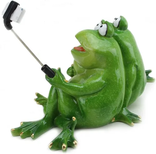 Vista 6 de We pay your sales tax Figuras divertidas de familia de ranas ~ Familia de ranas para papá, mamá y niño tomando selfies estatua de mesa