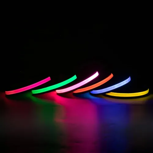 Vista 7 de Collares de perro iluminados recargables, collar de perro que brilla en la oscuridad, impermeable, collares de perro con luces LED intermitentes