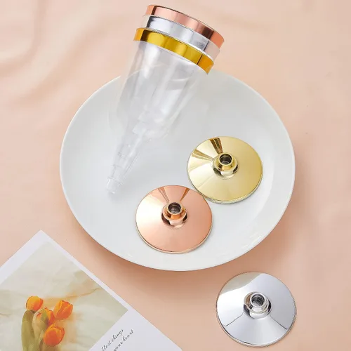 Vista 4 de N9R 30 copas de vino de plástico desechables, copas de borde dorado de 6 onzas con tallo Tazas doradas para tostar, copas de champán, resistentes