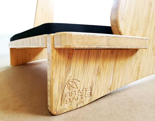 Vista 4 de Grassracks Estante vertical independiente para tablas de surf de alta calidad, soporte de bambú magistralmente hecho para 4 tablas de surf