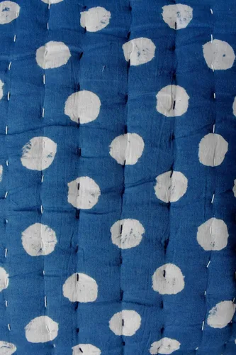 Vista 2 de Fundas de cojín tradicionales de Jaipur Indigo Kantha con estampado de bloques, hechas a mano Kantha fundas de almohada de trabajo decorativas de 16