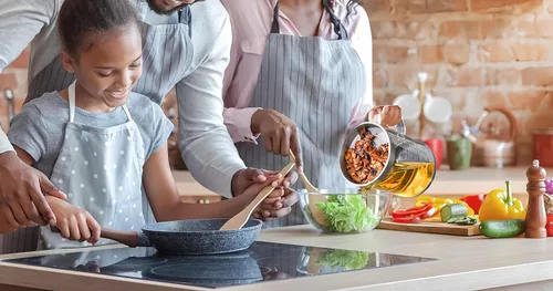 Vista 2 de Contenedor de grasa de tocino de vidrio con colador, separador de salsa de grasa de 34 onzas con colador, lata de almacenamiento con tapa