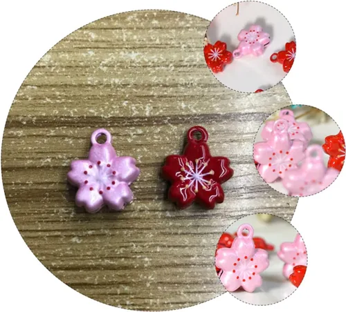 Vista 3 de POPETPOP Collares para cachorros, 5 piezas, aretes blancos de campana, mini collar de cachorro, collar de perro, dijes de joyería, pendientes