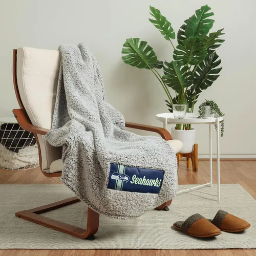 Vista 19 de FOCO Manta Sherpa de nube con logotipo grande del equipo de la NFL, 60 x 70 pulgadas