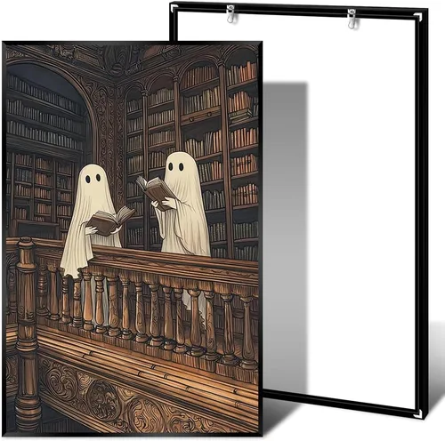 Vista 2 de Póster de dos lindos fantasmas en una biblioteca, arte de pared gótico espeluznante, decoración de Halloween, divertido estampado de fantasma